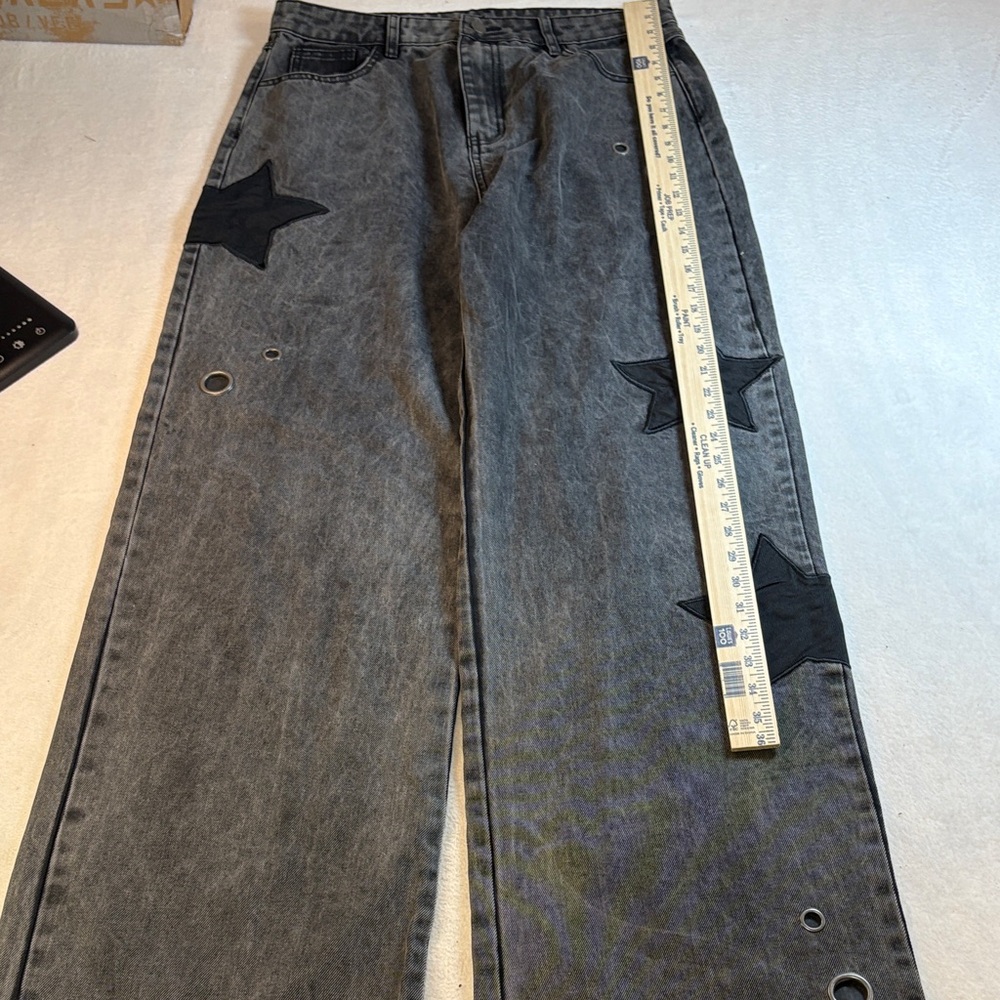 Wide Leg Black Star-Appliqué Women’s Jeans